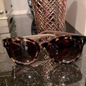 Sunglasses - Tortoise